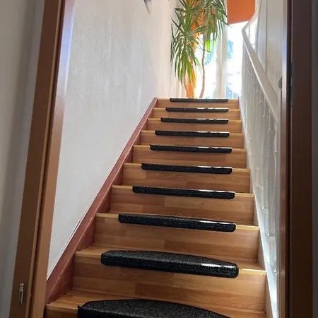 Schoene 3 Apartment